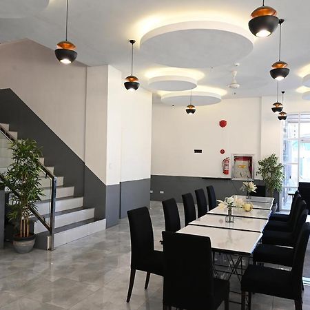 J&V Hotel And Resort Apaleng Екстериор снимка