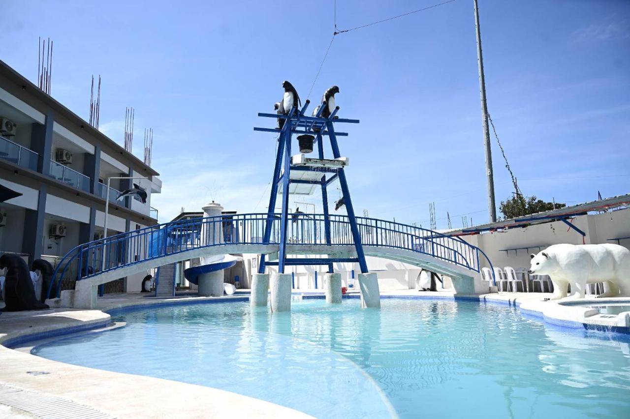 J&V Hotel And Resort Apaleng Екстериор снимка