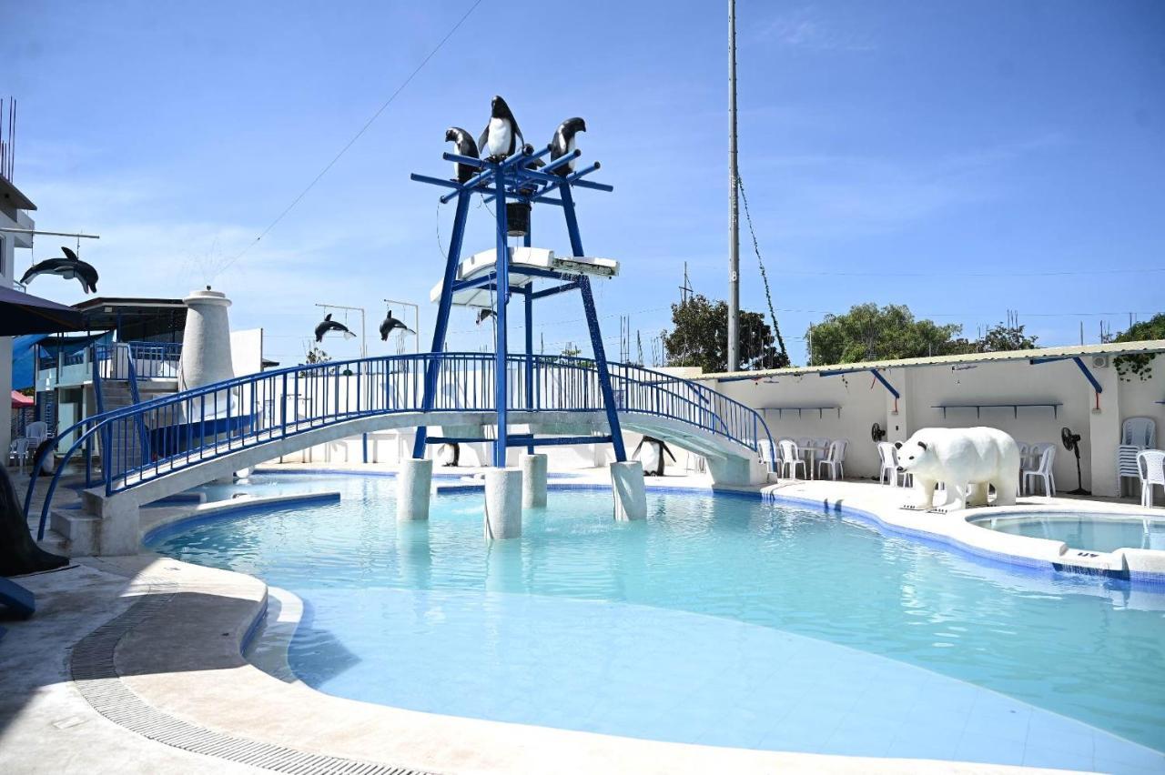 J&V Hotel And Resort Apaleng Екстериор снимка